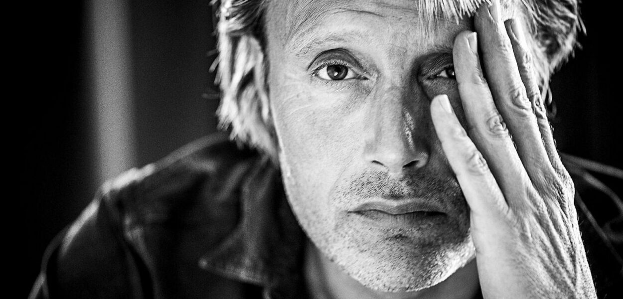 Mads Mikkelsen portrait - Men & Chicken