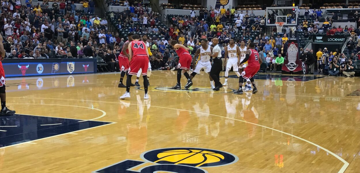 Au coeur d'un match NBA, Pacers vs. Bulls - The American Entertainment