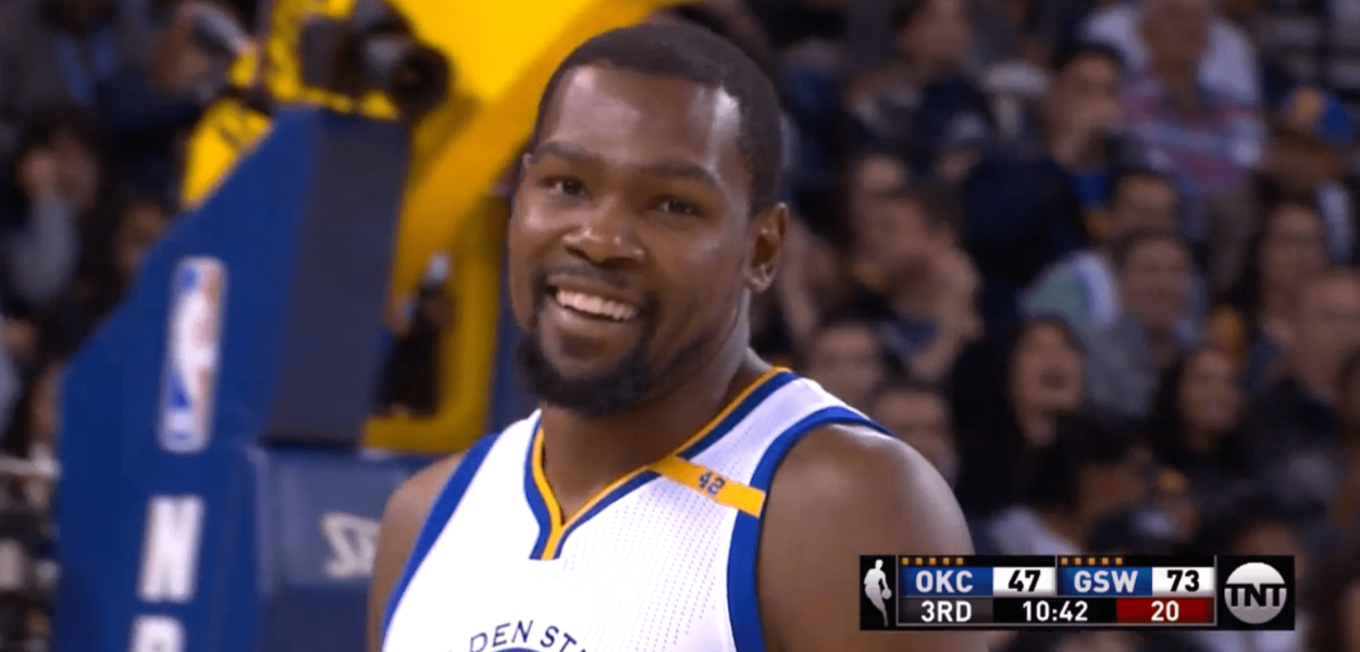 Kevin Durant fait du très sale contre Russell Westbrook et OKC