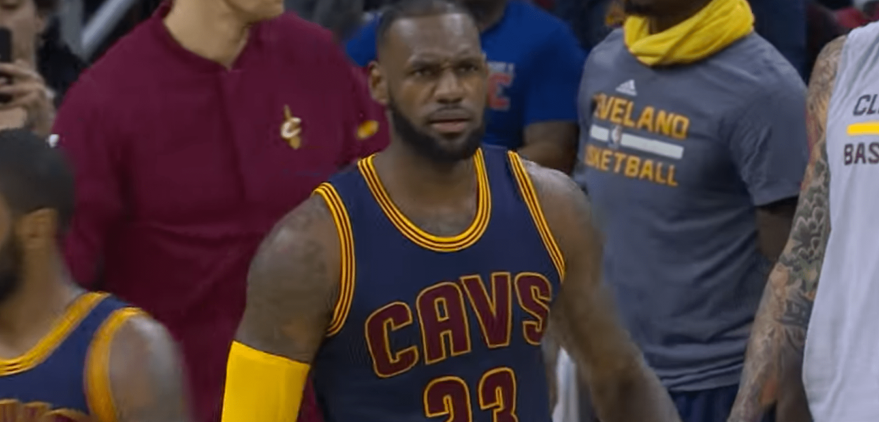 LeBron James ressort le costume de MVP et défonce les Celtics