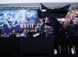 Le pétage de câble de Dereck Chisora en Conférence de Presse