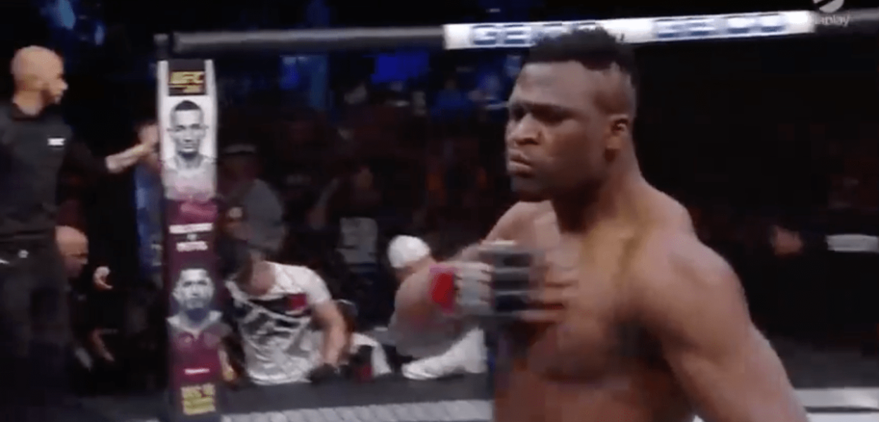 Francis Ngannou a roulé sur Anthony Hamilton en 2 minutes