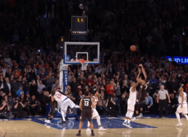 Giannis Antetokounmpo claque le Buzzer Beater de la gagne au MSG