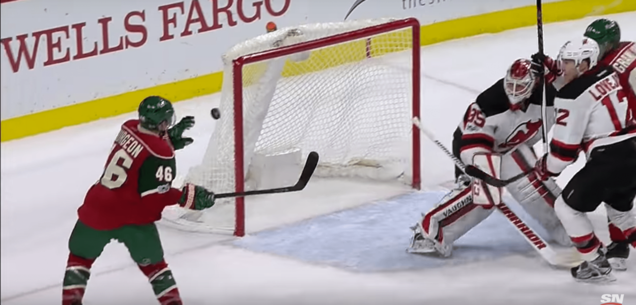 Jared Spurgeon marque le but de l’année contre les Devils