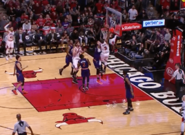 Flash est éternel : Dwyane Wade posterize Alex Len !