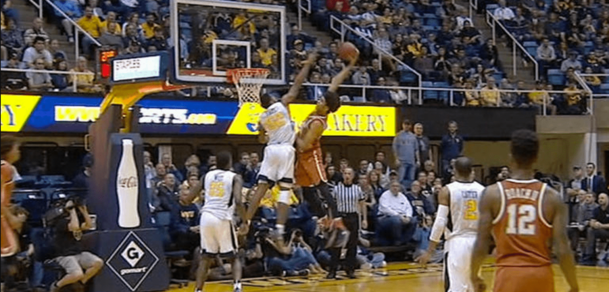 Jarrett Allen envoie déjà l’un des dunks de l’année