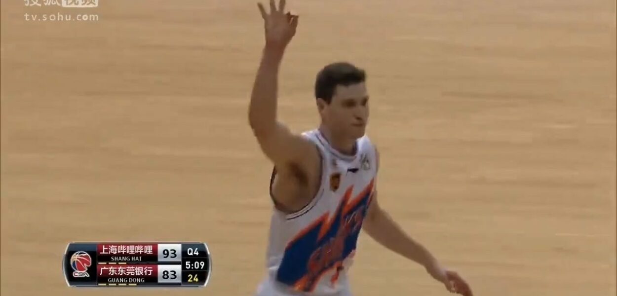 Jimmer Fredette fait un carnage en CBA : 73 points