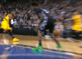 La passe incroyable de LeBron James pour Derrick Williams