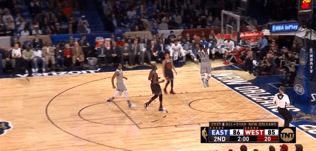 LeBron James et son très gros alley-oop…pour lui même