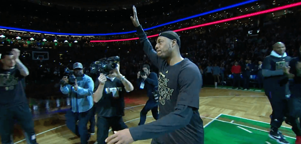 Paul Pierce reçoit une Standing Ovation de la part du TD Garden