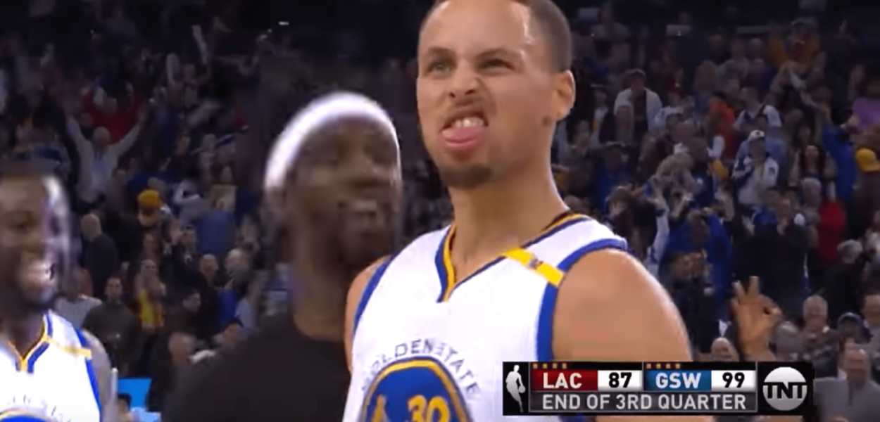 Stephen Curry termine le quart-temps à 50 points des Warriors au buzzer