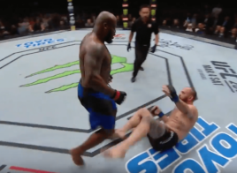 UFC Fight Night 105 - Derrick Lewis termine Travis Browne