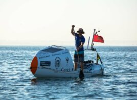 Chris Bertish traverse l’Océan Atlantique en stand up paddle