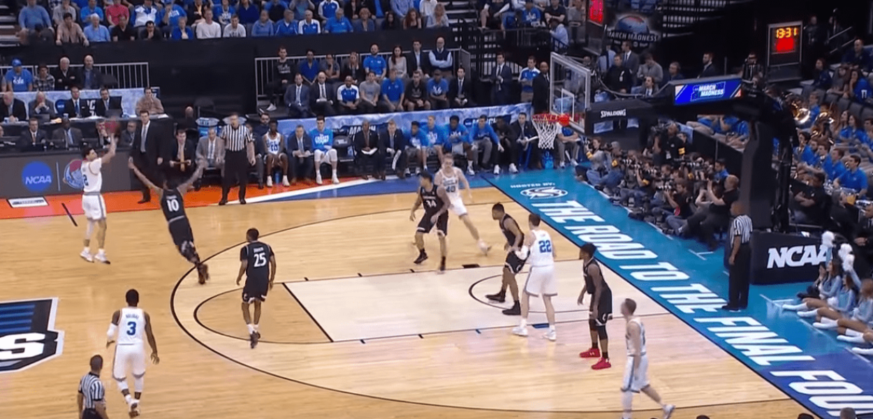 Lonzo Ball était chaud contre les Cincinnati Bearcats