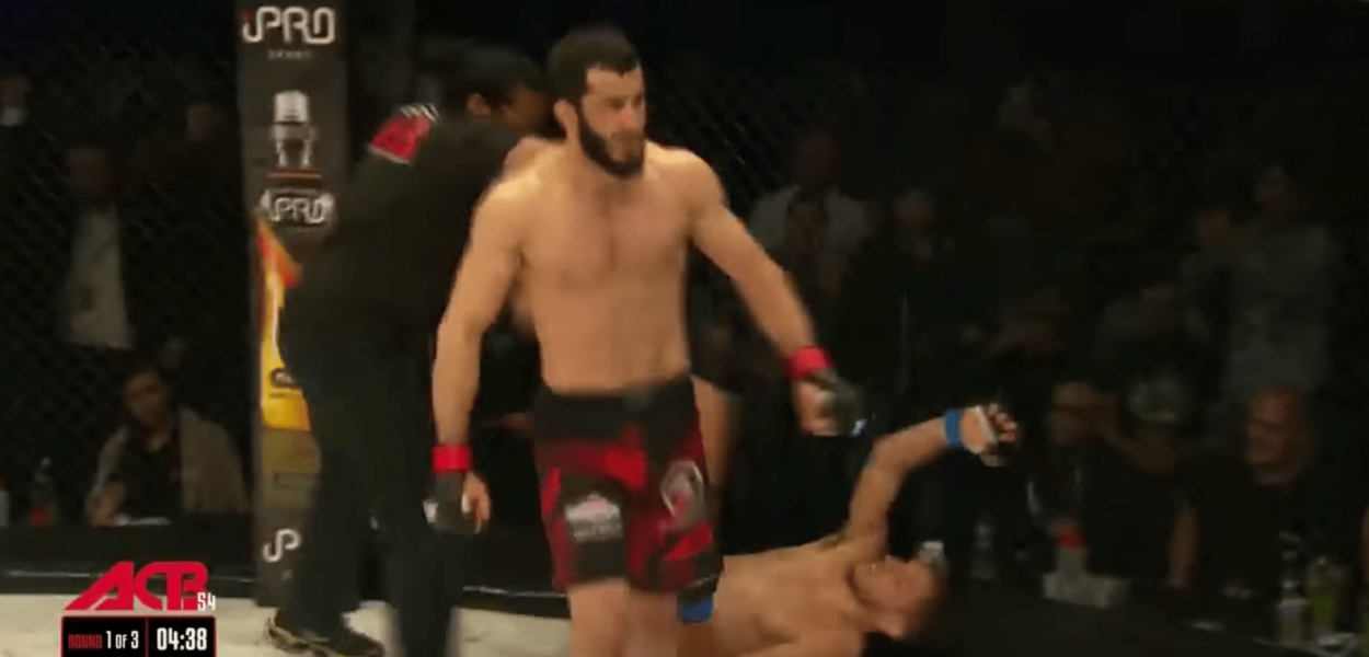 Mamed Khalidov et sa démonstration de puissance contre Luke Barnatt