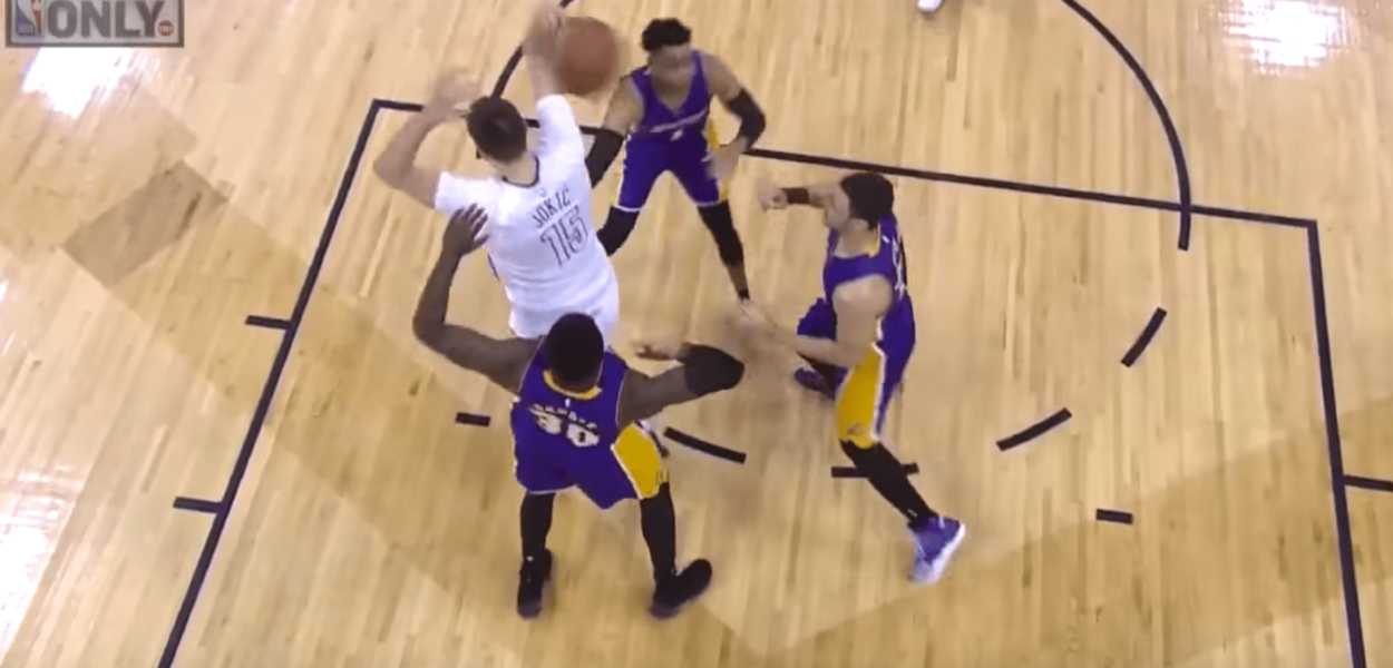Et si Nikola Jokic avait réussi la passe de l’année contre les Lakers ?
