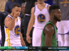 Stephen Curry envoie un gros trois-points au buzzer et chambre Brown