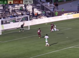 Touche en salto et retourné acrobatique : l'Energy FC vient de marquer le but de l’année