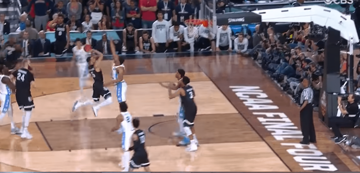 Gonzaga vs. North Carolina - Le contre Kennedy Meeks