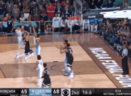 Gonzaga vs. North Carolina - Le contre Kennedy Meeks