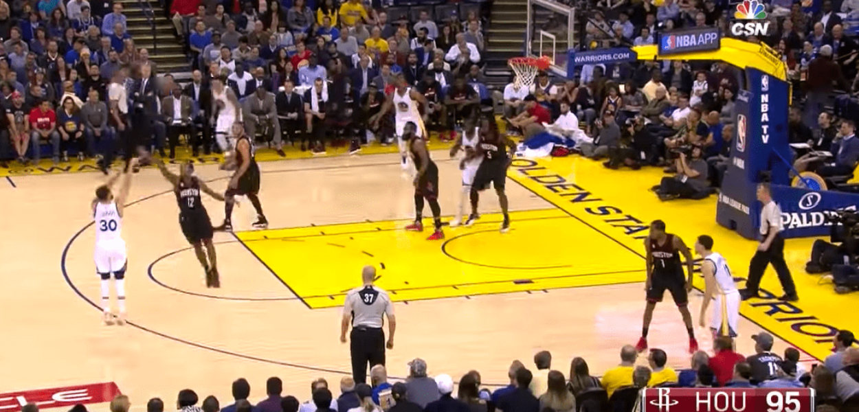 James Harden claque un trois-points, Stephen Curry le calme tout de suite
