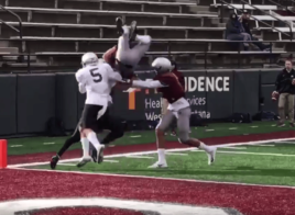Jerry Louie-McGee marque son touchdown sur un salto