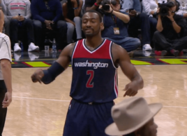 John Wall trashtalk Gucci Mane, Quavo et Julio Jones pendant le match contre les Hawks