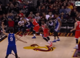 Kyrie Irving s’est pris sa première faute flagrante pour protéger LeBron James