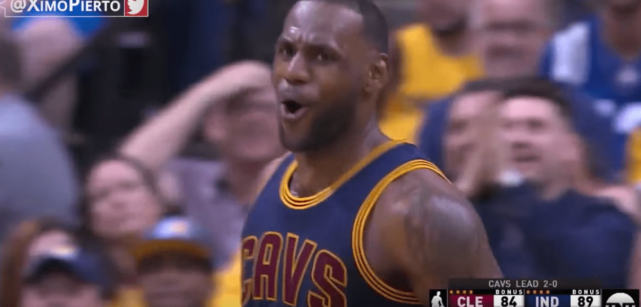 Les deux trois-points de suite de LeBron James lors du comeback des Cavs