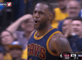 Les deux trois-points de suite de LeBron James lors du comeback des Cavs