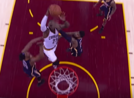 Paul George dunke sur LeBron, qui répond comme un roi