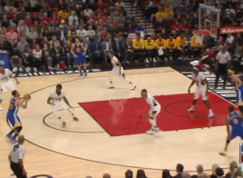 Curry traverse le terrain, fait danser Aminu et envoie la bombe