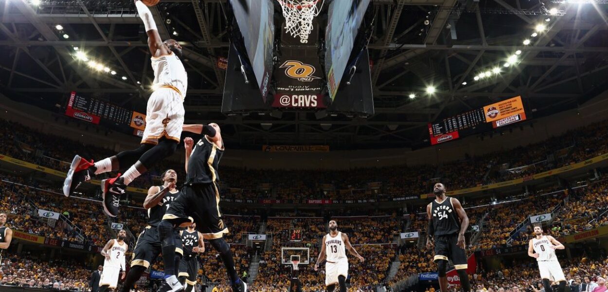 Les Cavaliers de LeBron James trop forts pour les Raptors
