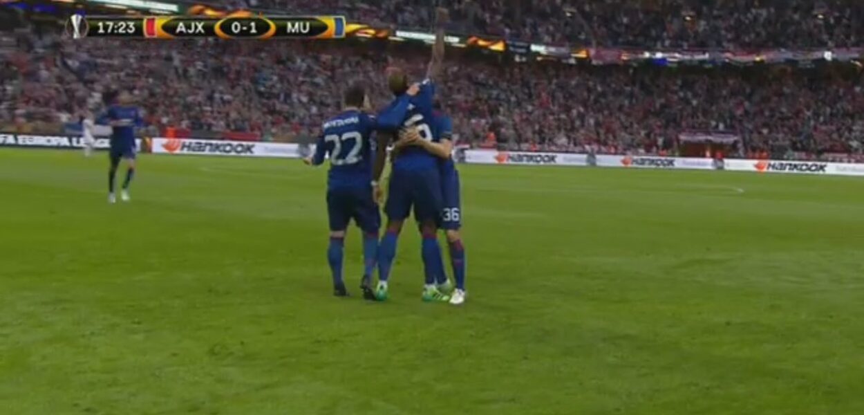Paul Pogba ouvre le score pour Manchester United contre l’Ajax
