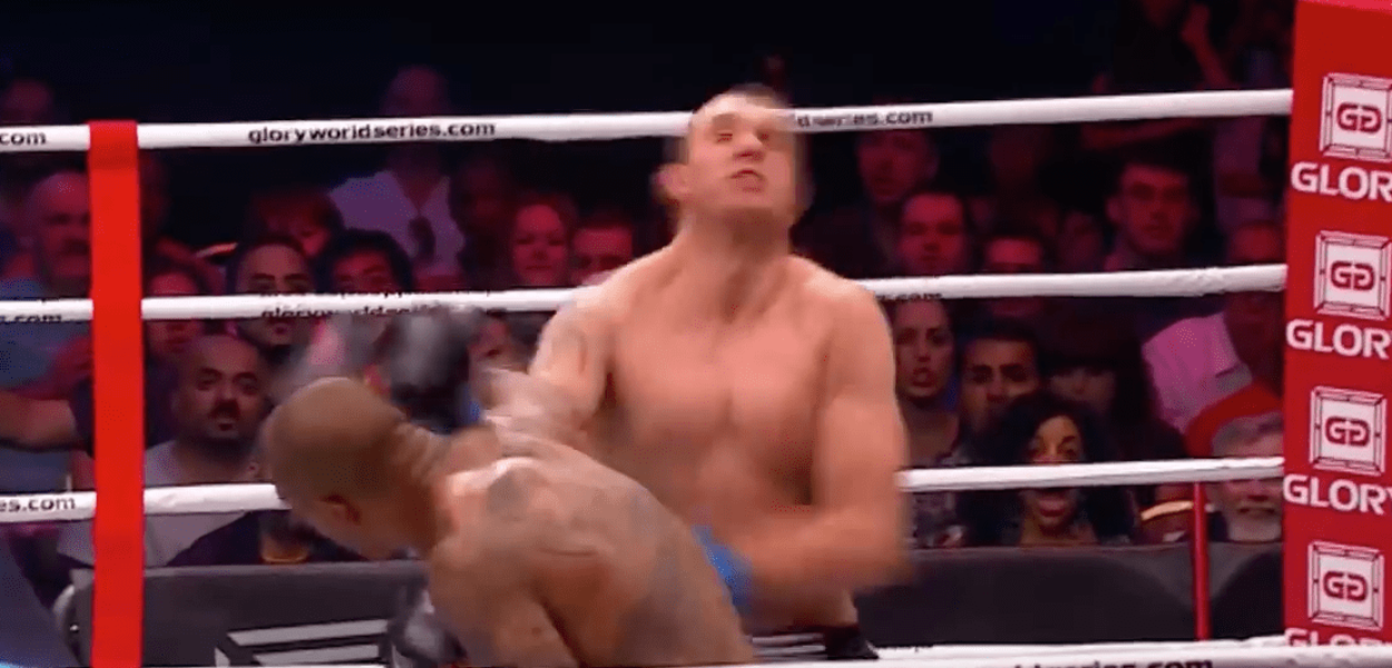 L’Apocalypse en 30 secondes entre Tyrone Spong et Michael Duut