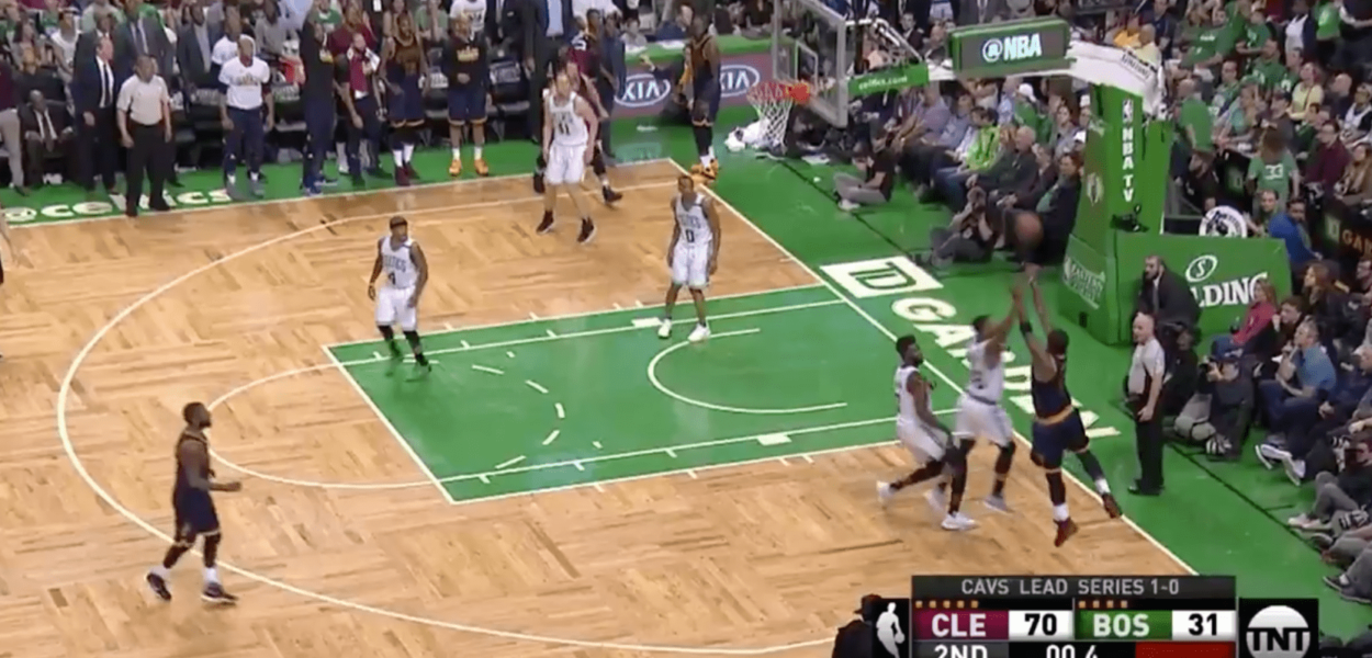 Le gros buzzer beater de JR Smith pour le record contre les Celtics