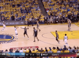 Le airball sur la tentative de trois-points lointain de Stephen Curry