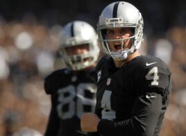 Les Oakland Raiders offrent le plus gros contrat de l’histoire à Derek Carr