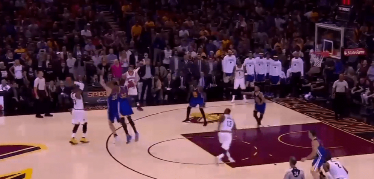 Le génie de LeBron James résumé en 90 secondes contre les Warriors