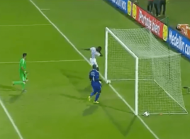 Paul Pogba marque un but en dab lors d’un match de charité