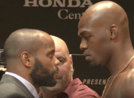 La tension monte entre Jon Jones et Daniel Cormier lors de la Conférence de Presse