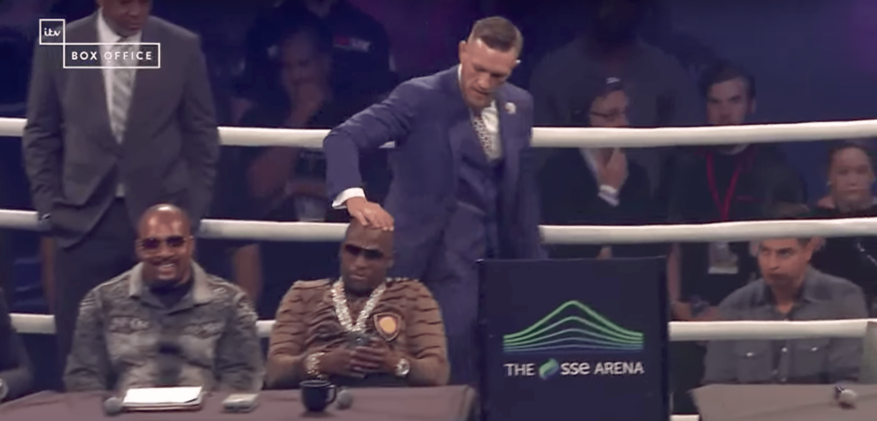 Conor McGregor termine en fanfare face à Mayweather à Londres
