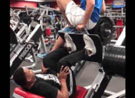 Leg-Press à 650kg - Le pied de Myles Garrett va beaucoup mieux