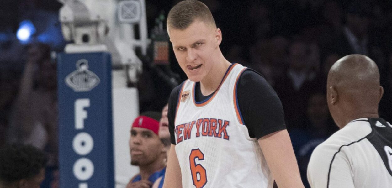 Kristaps Porzingis serait la cible des Cavs pour le trade Kyrie Irving