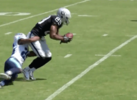 Amari Cooper s’est pris pour un tank contre les Titans