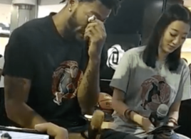Derrick Rose en larmes après un hommage de ses fans chinois