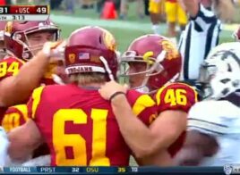 Aveugle depuis ses 12 ans, Jake Olson réussit le snap avec USC