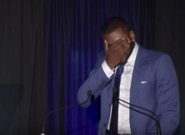 John Wall pour son entrée au Kentucky Athletics Hall of Fame