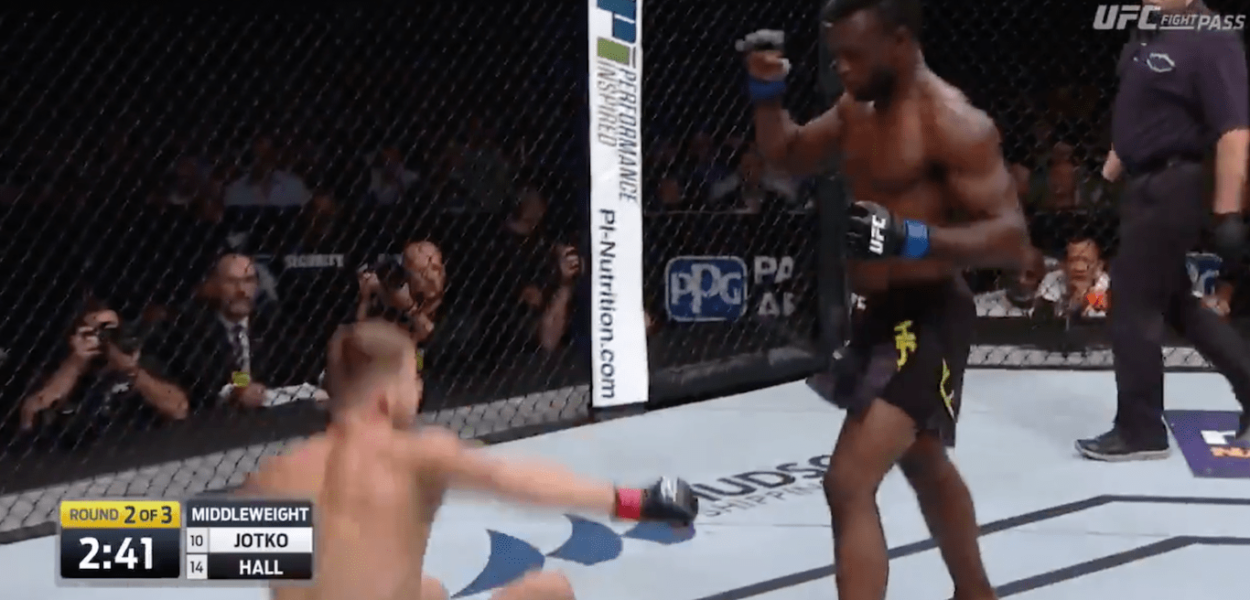Uriah Hall et son énorme comeback contre Krzysztof Jotko
