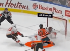 Connor McDavid flashé à 40.9 km/h lors de sa destruction des Flames